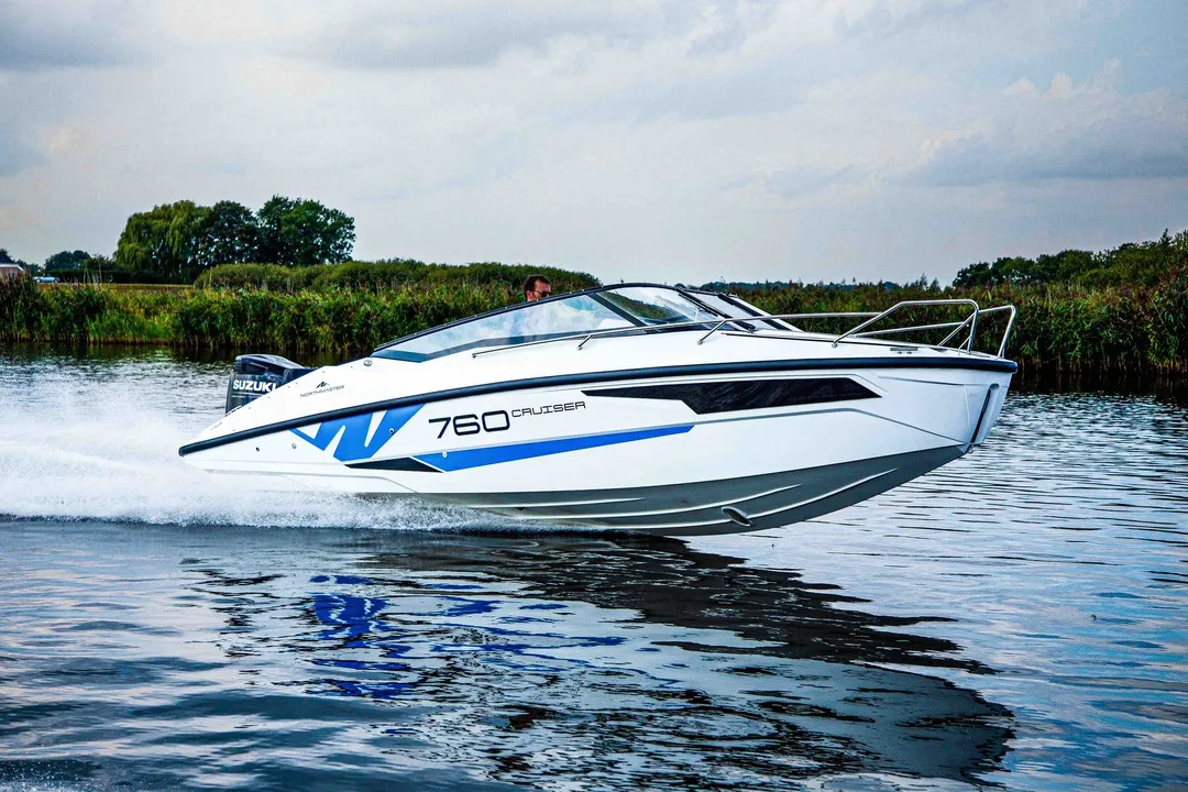 yachting4-lodzie-motorowe-wegorzewo-najem-czarter-northmaster-open760-11