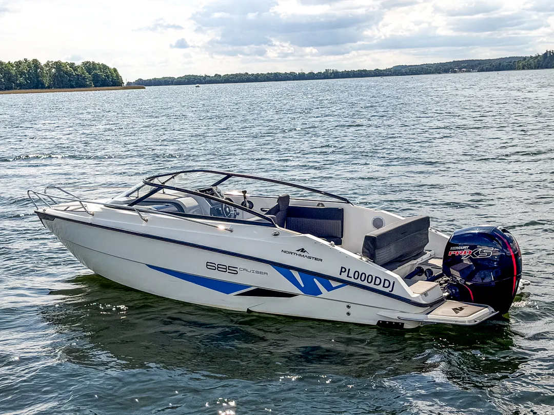 yachting-4-motorowki-na-wynajem-Northmaster 685-Mercury-150-ProXs-Lucky-6